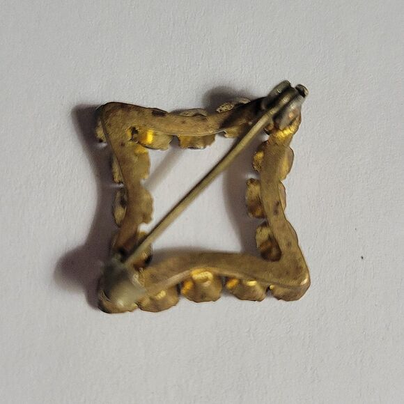 Early Rhinestone Square Pin Clear Rhinestones Gold Tone Metal - Picture 3 of 6